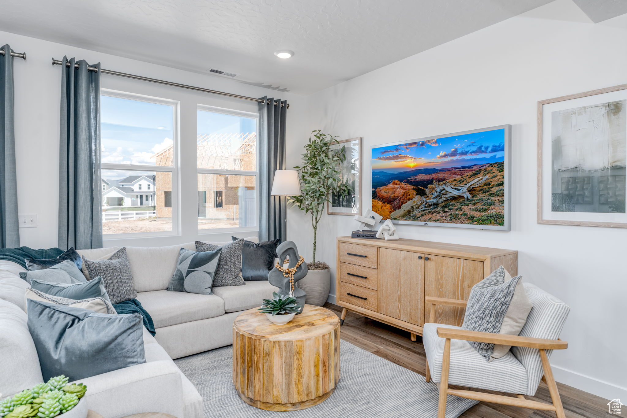 SUMMER SPRINGS - Residential