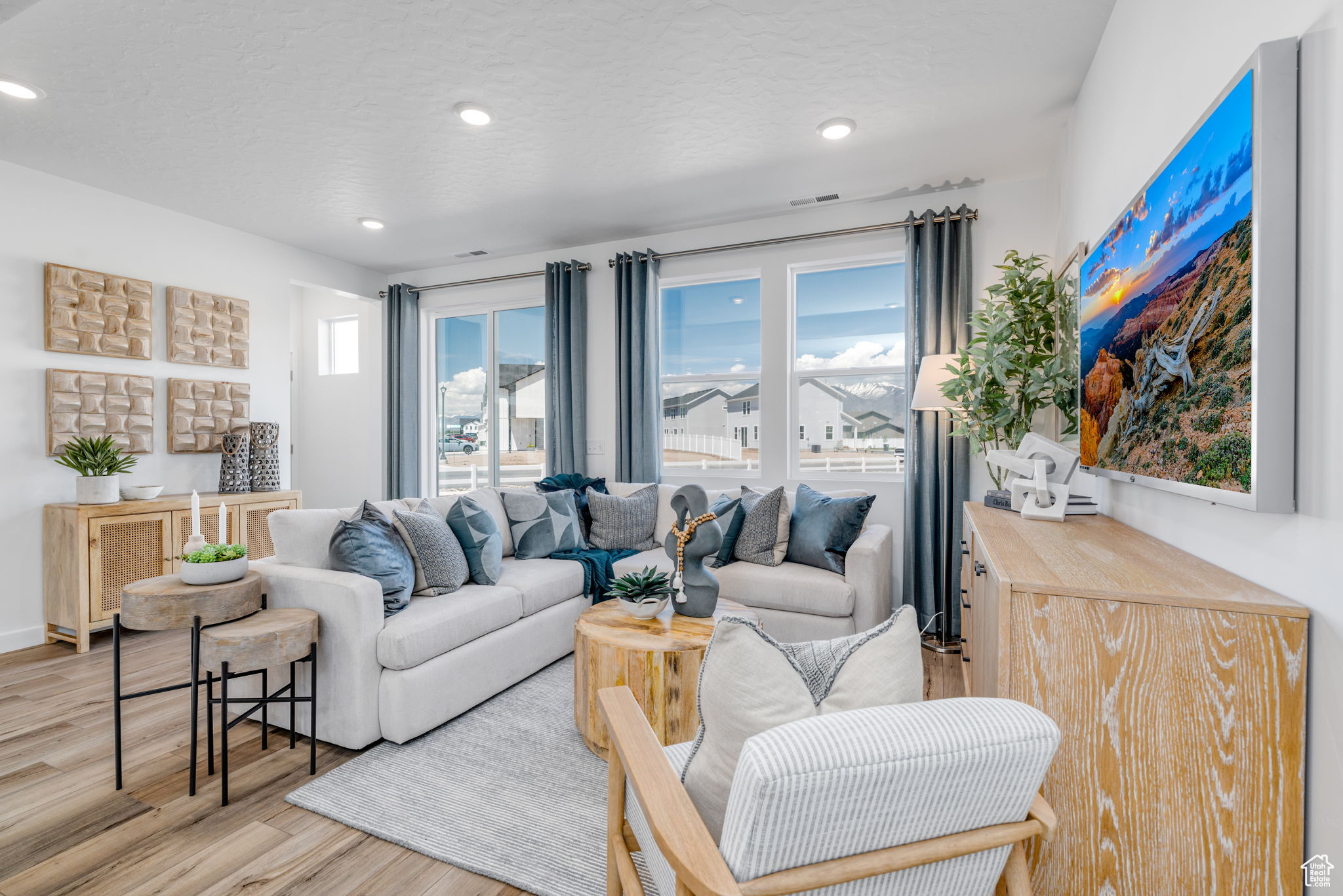 SUMMER SPRINGS - Residential