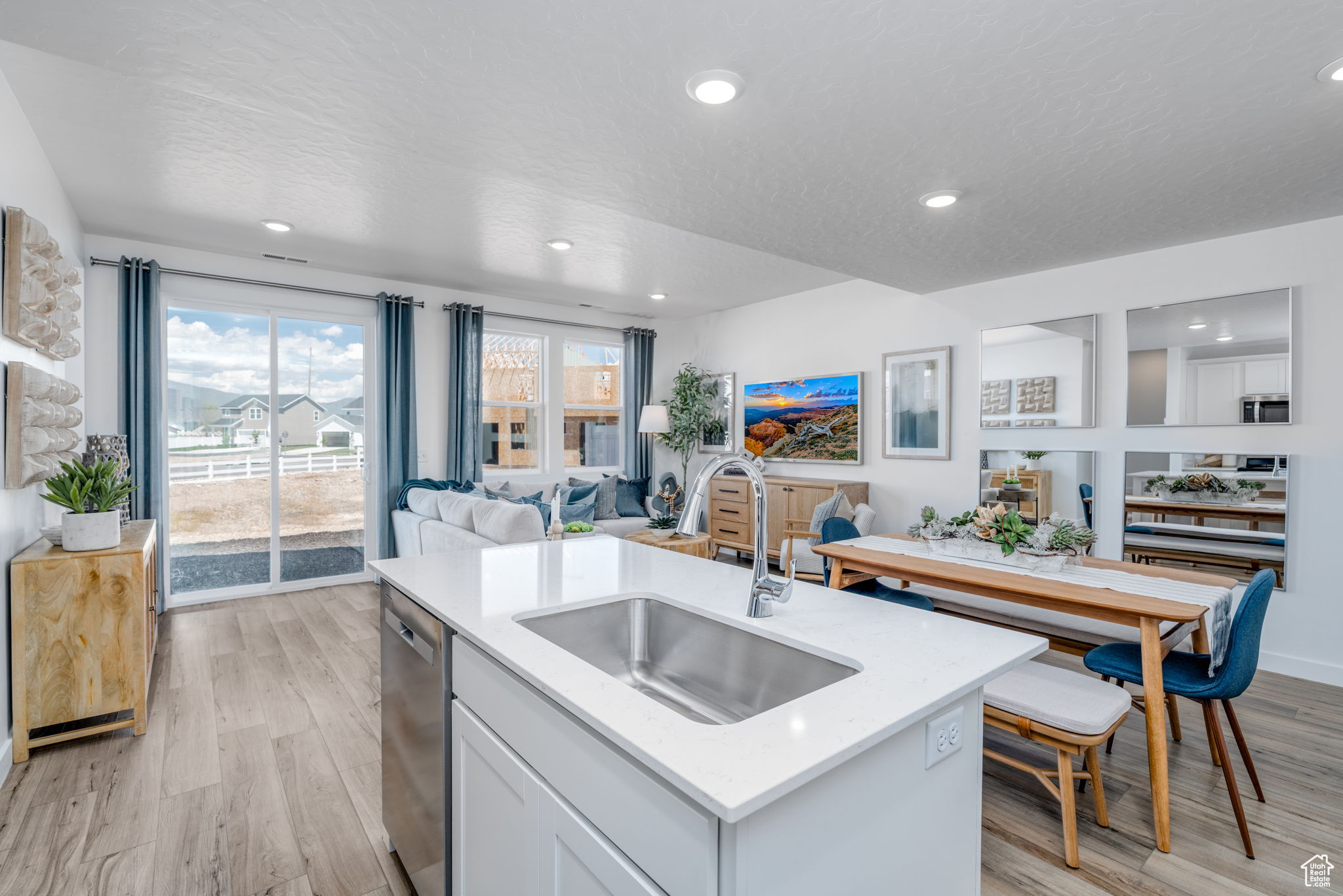 SUMMER SPRINGS - Residential