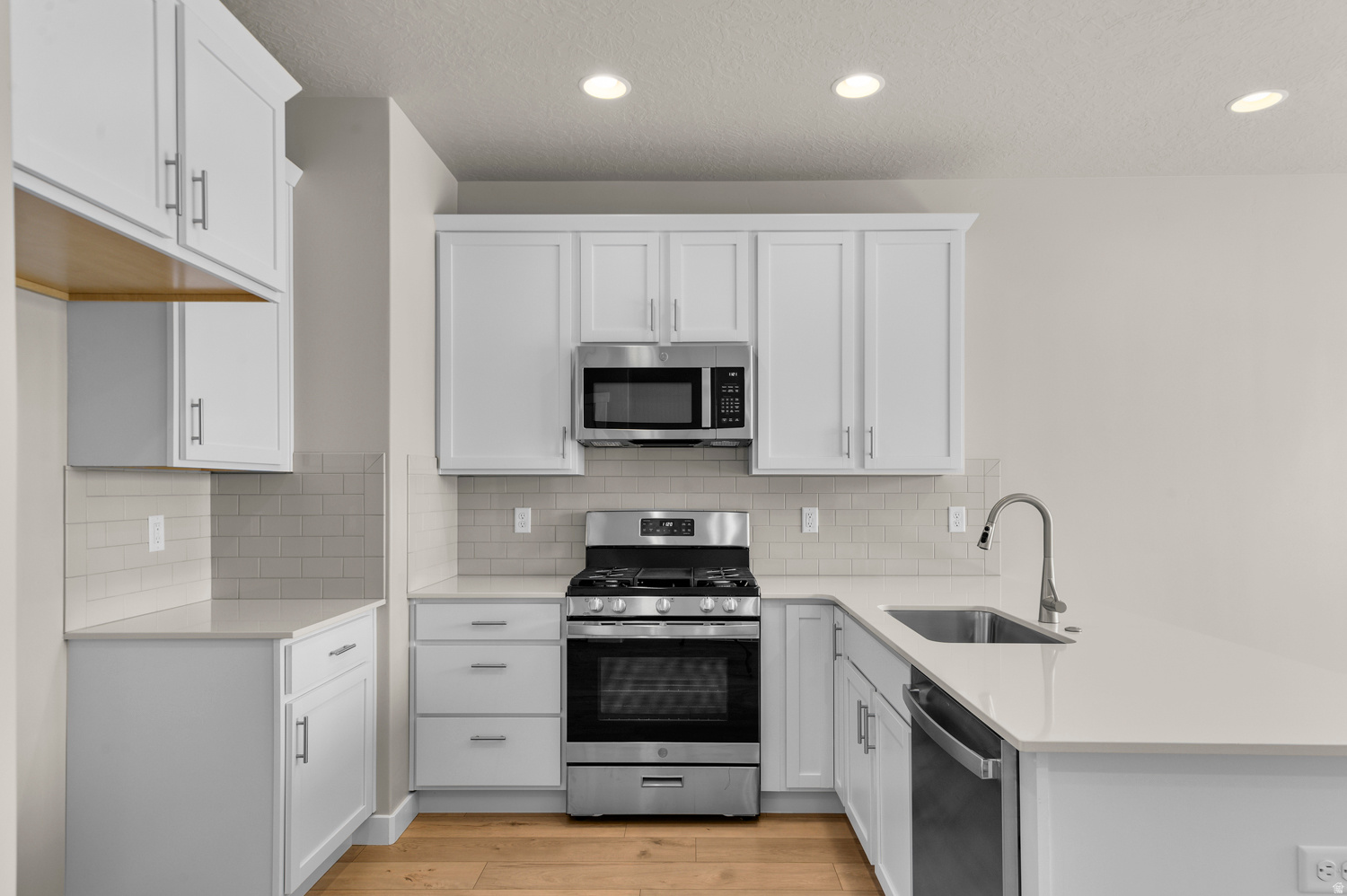 DRY CREEK HIGHLANDS TOWNS WJ 178 - Residential