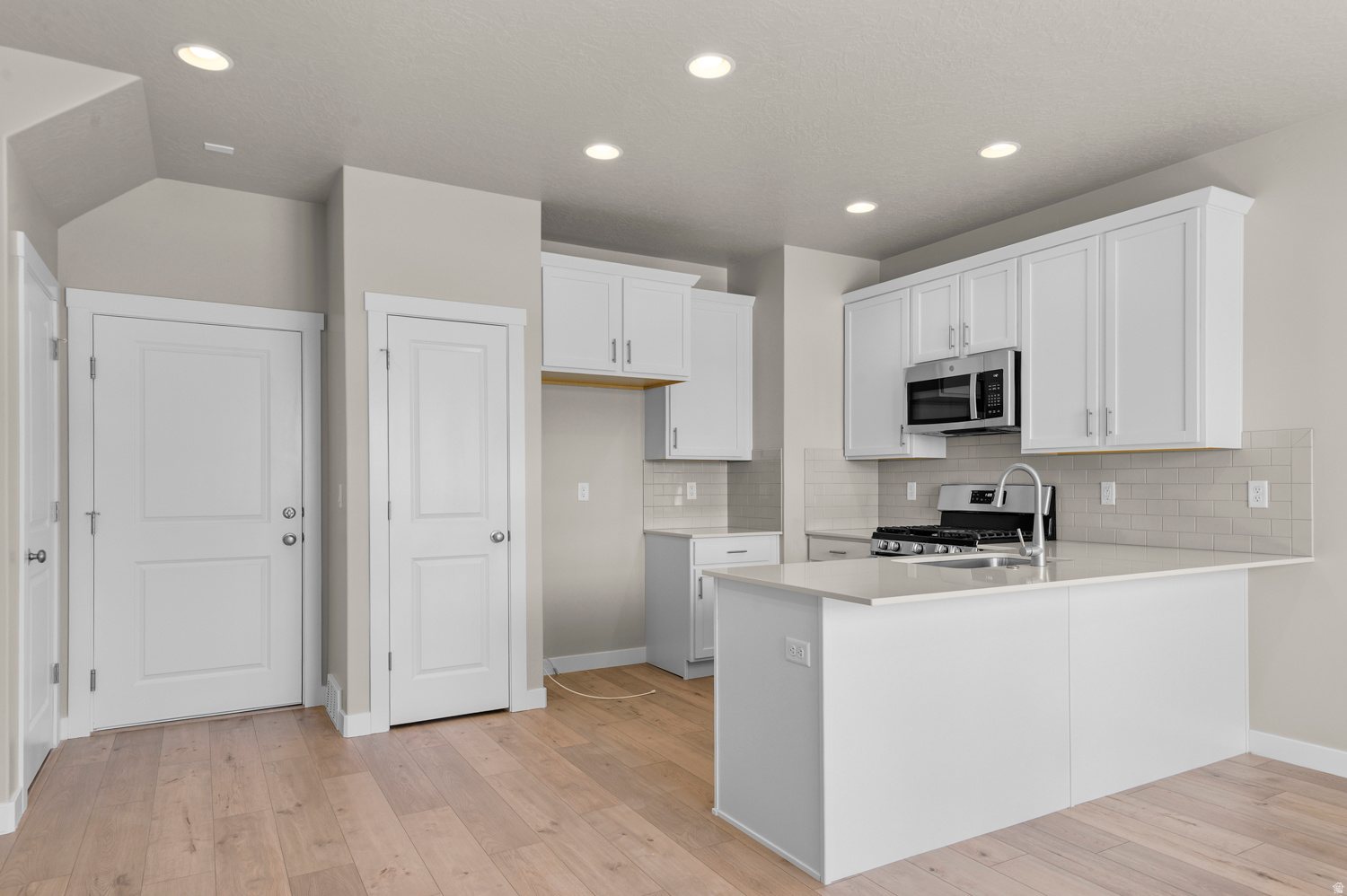 DRY CREEK HIGHLANDS TOWNS WJ 178 - Residential