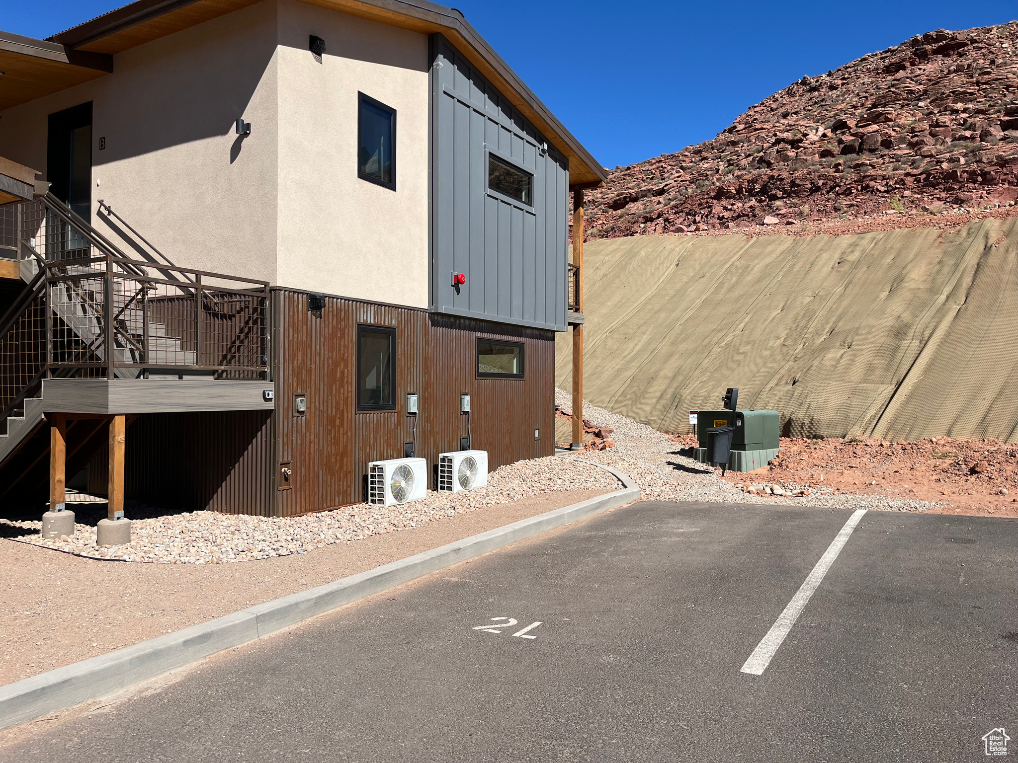 MURPHY FLATS - Residential