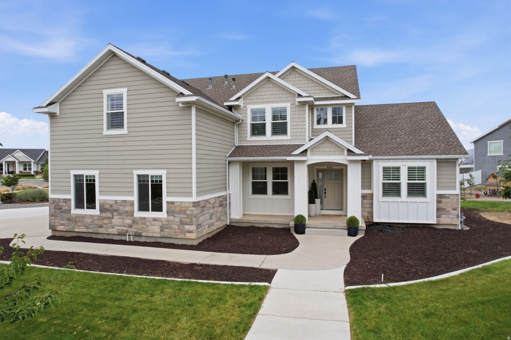 Photo of 604 W OLYMPIC LN, Elk Ridge, UT 84651 (MLS # 2175612)