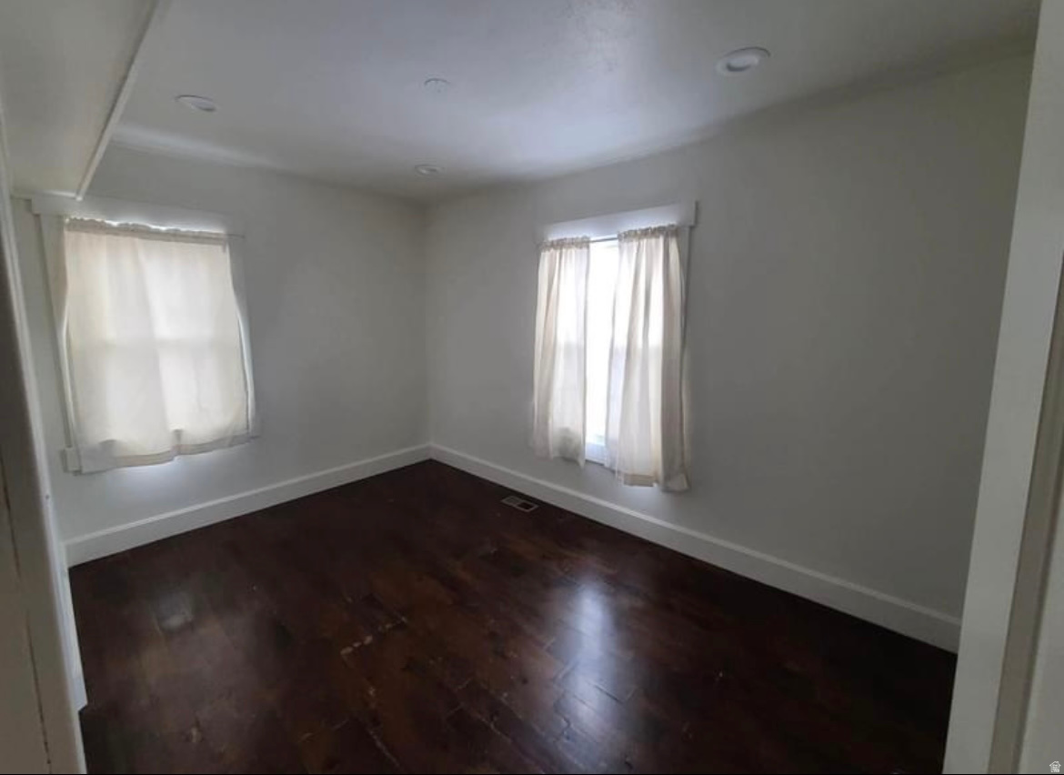 BEVERLY PLACE - Residential