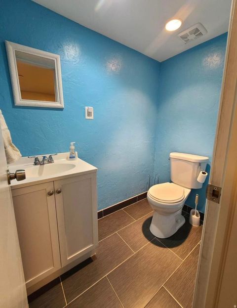 Tiny photo for 489 N BEVERLY AVE, Orem, UT 84057 (MLS # 2139026)