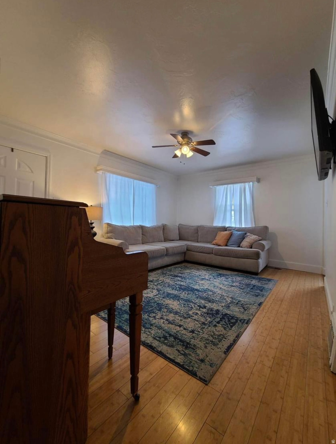 BEVERLY PLACE - Residential