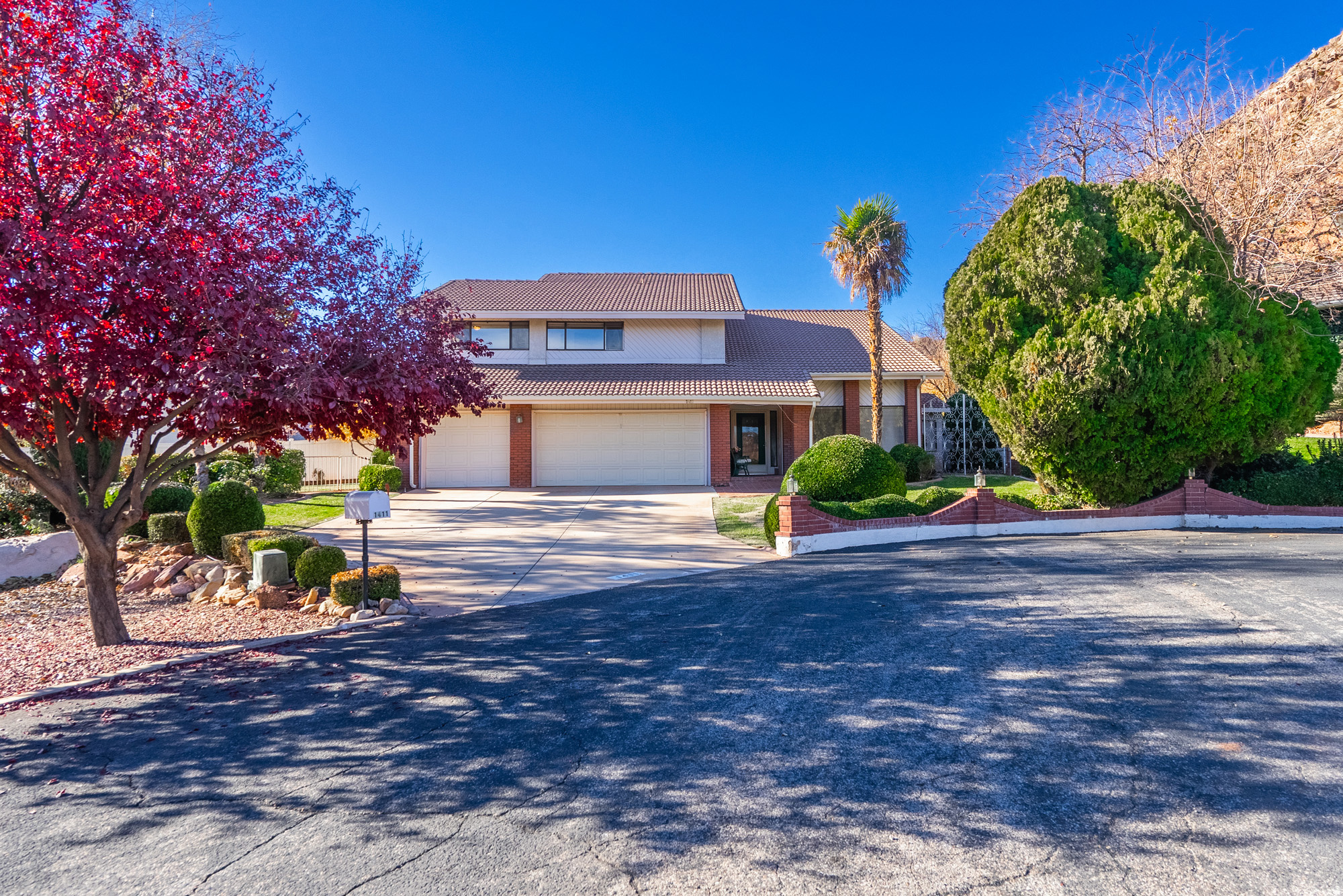 BLOOMINGTON COUNTRY CLUB - Residential