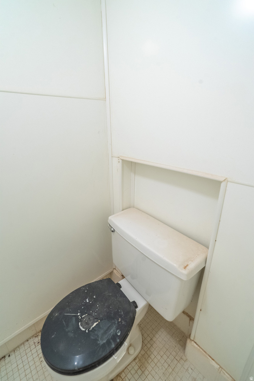 BLOOMINGTON COUNTRY CLUB - Residential