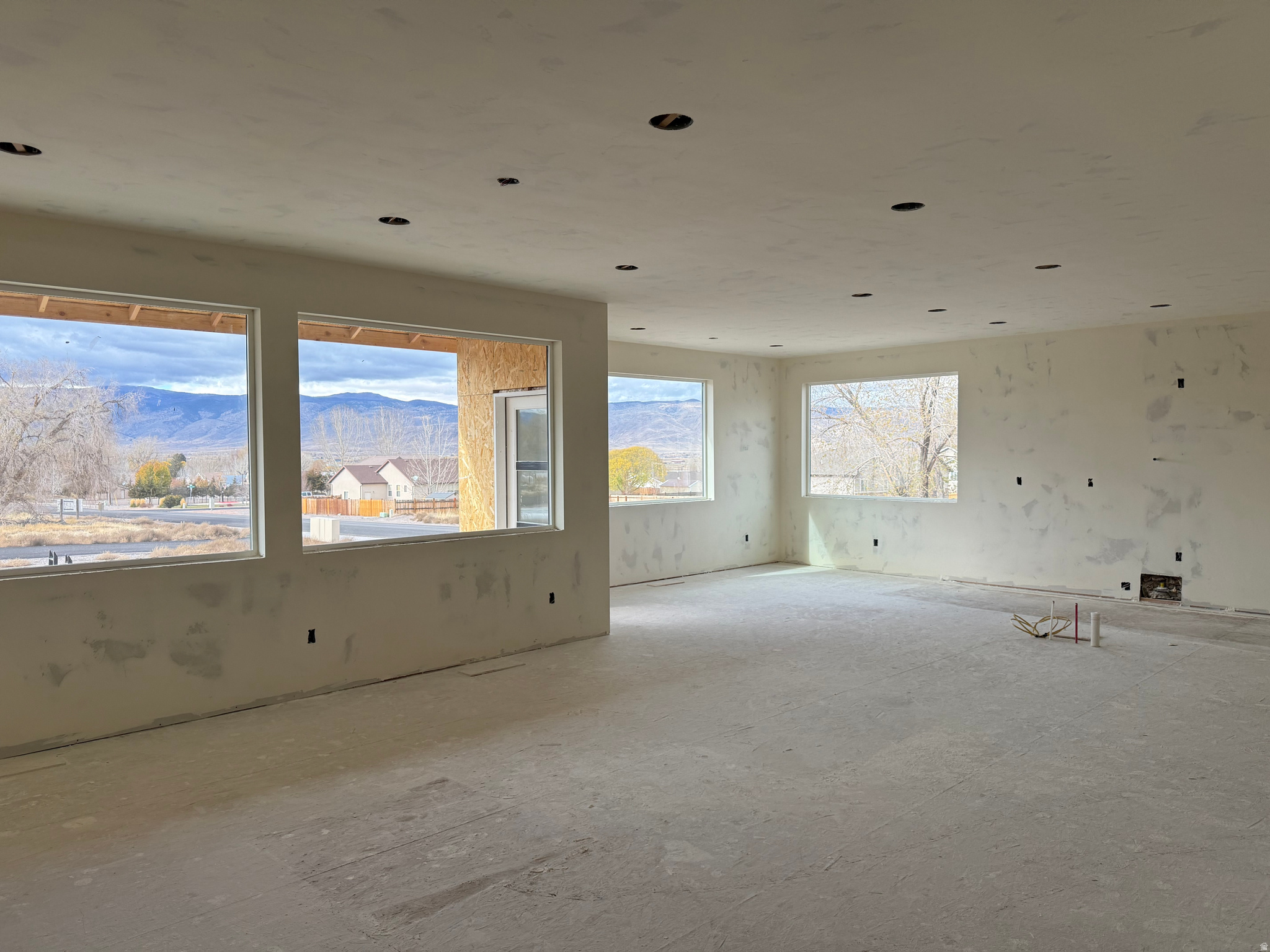 MONROE HOT SPRINGS - Residential