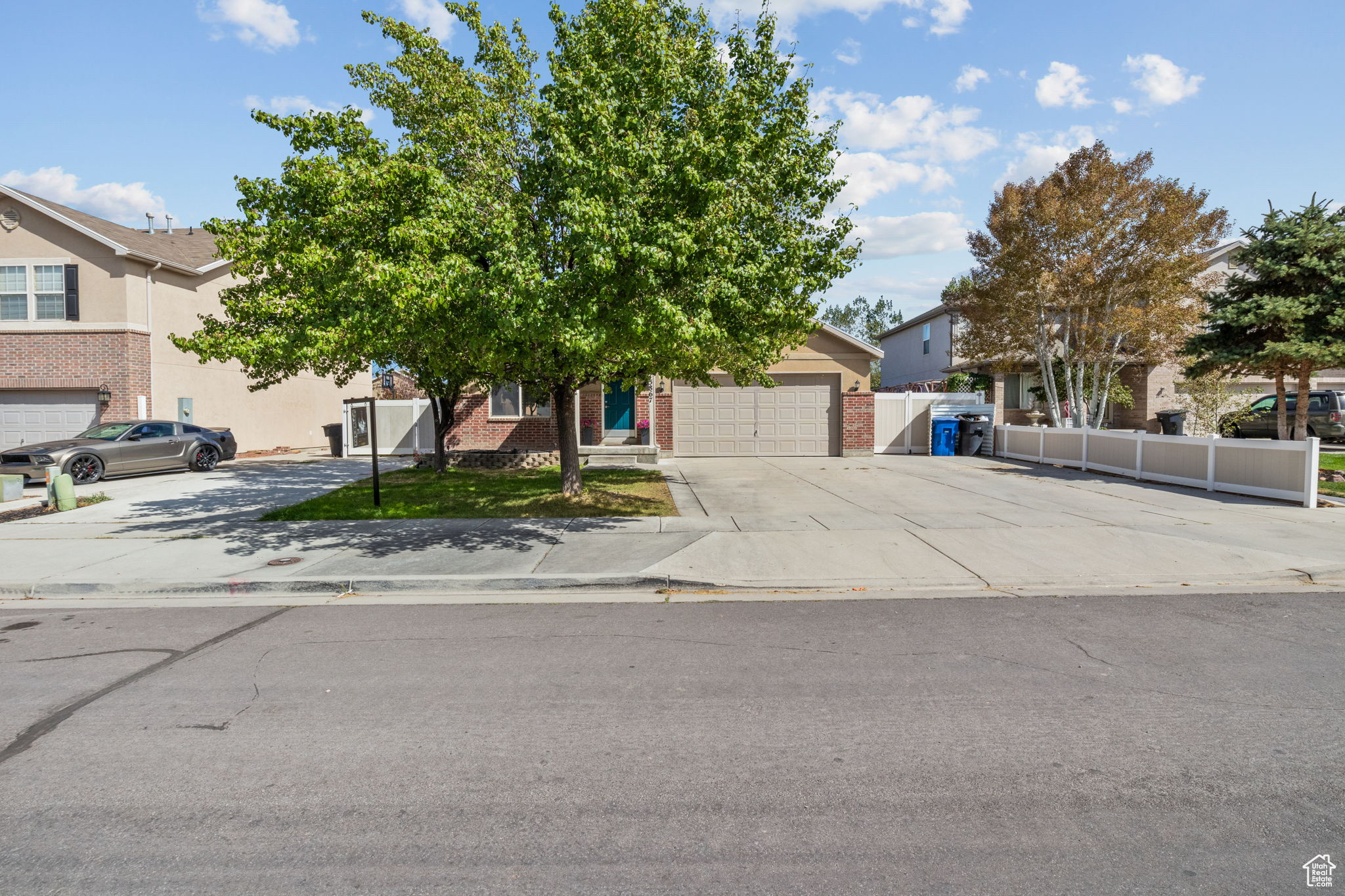 HAMILTON FARMS - Residential