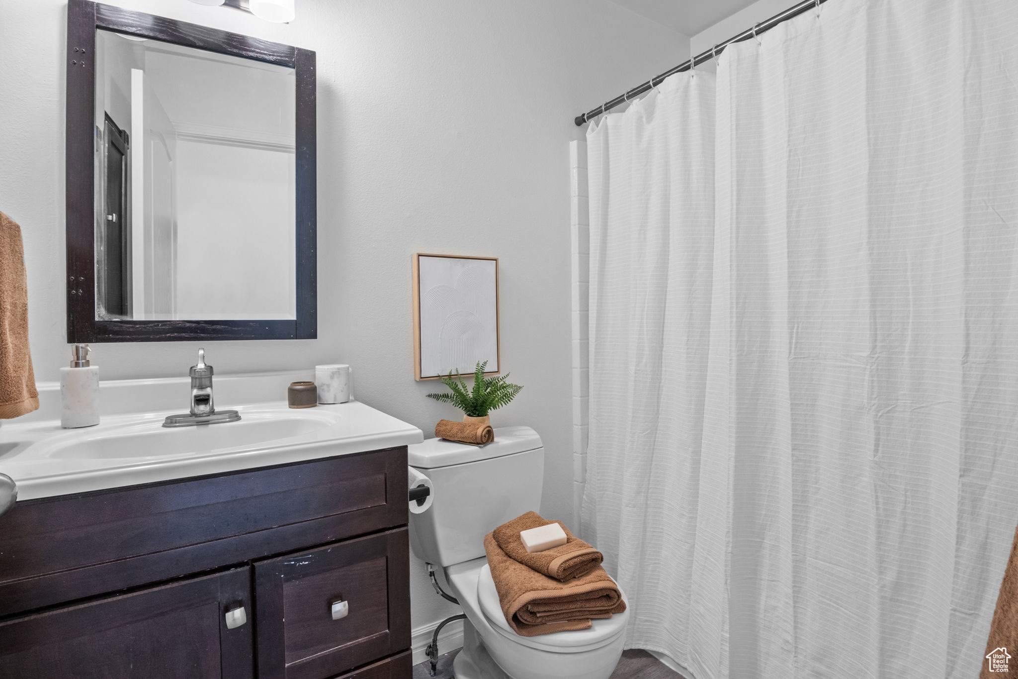 HAMILTON FARMS - Residential