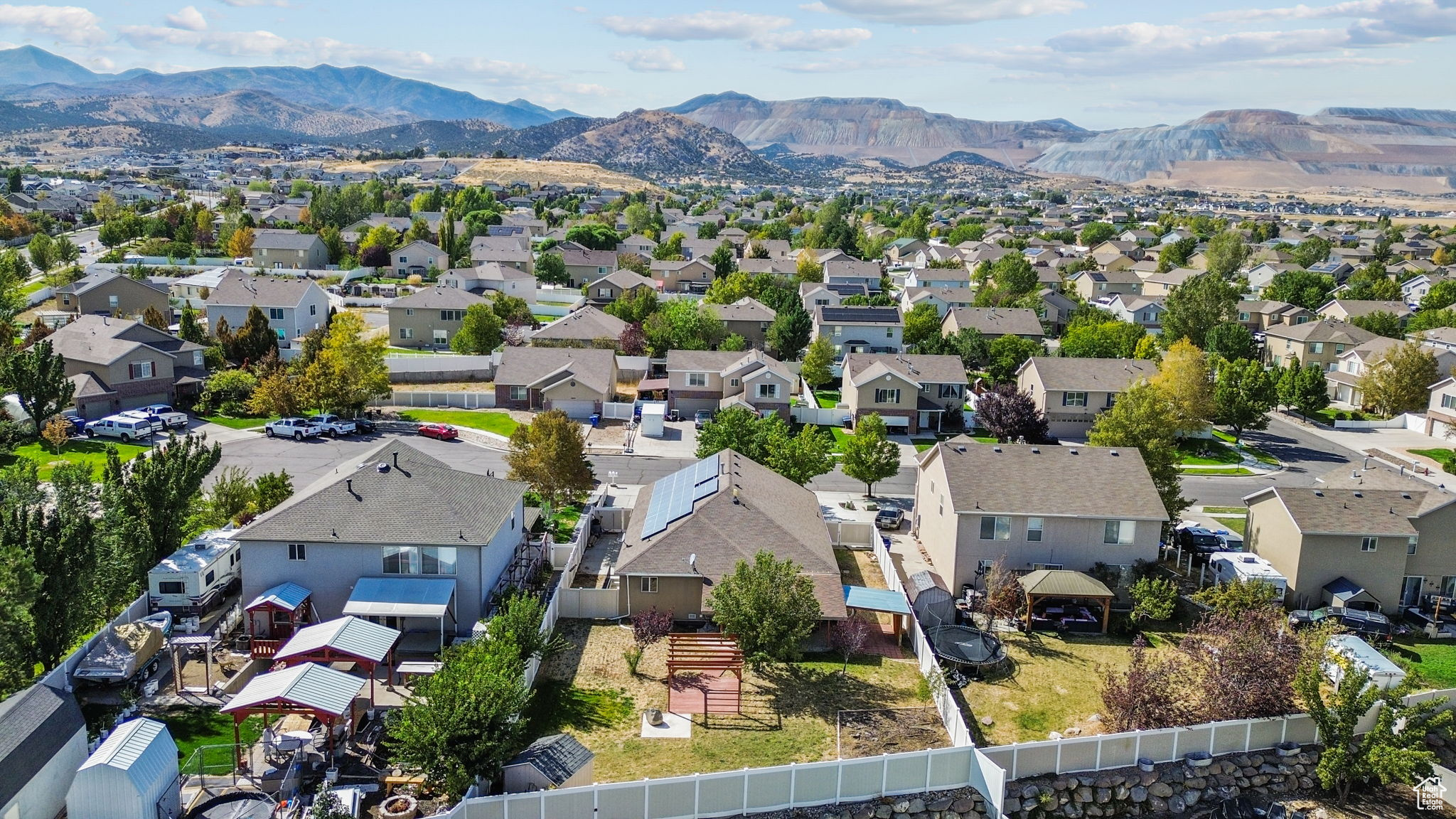 HAMILTON FARMS - Residential