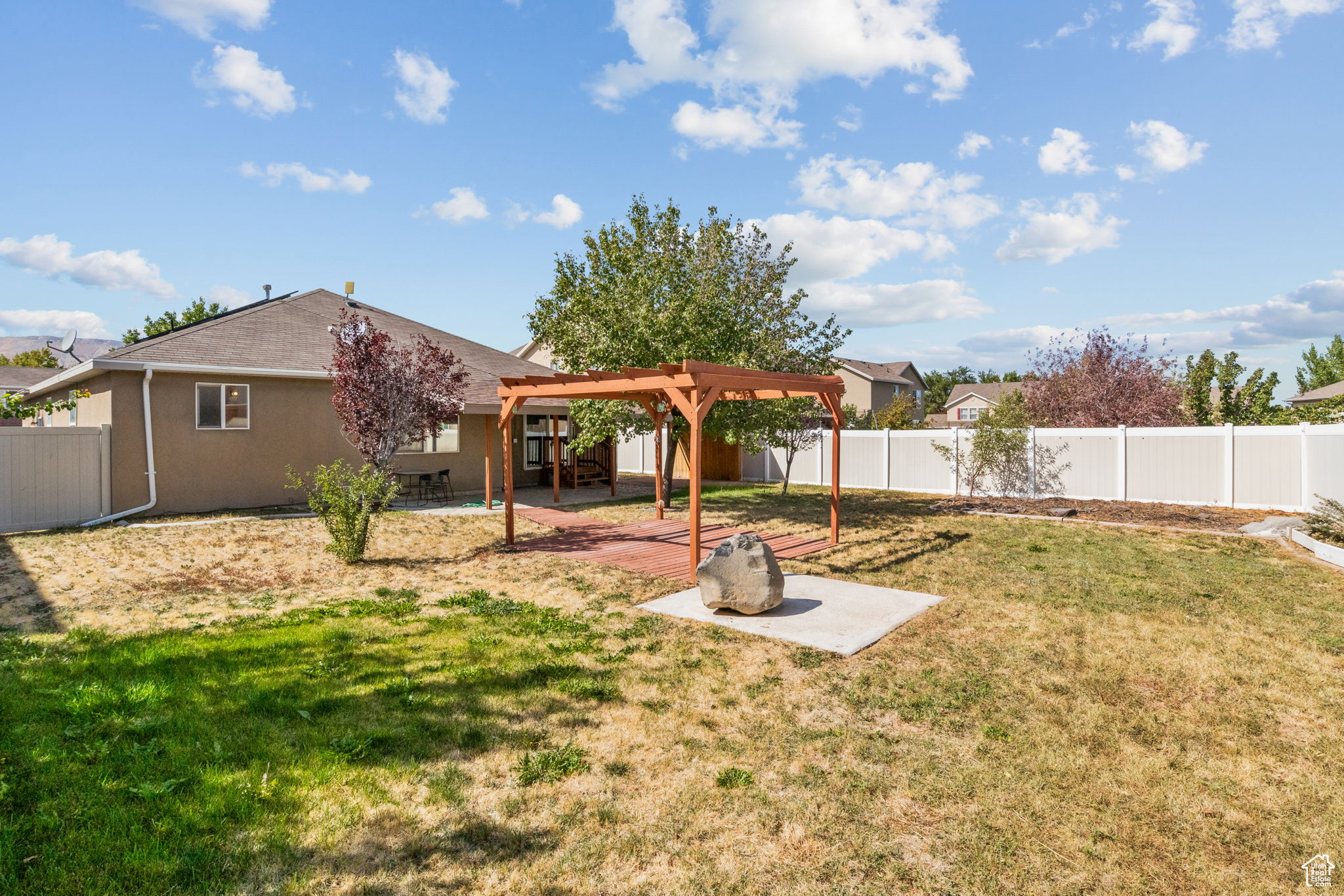 HAMILTON FARMS - Residential