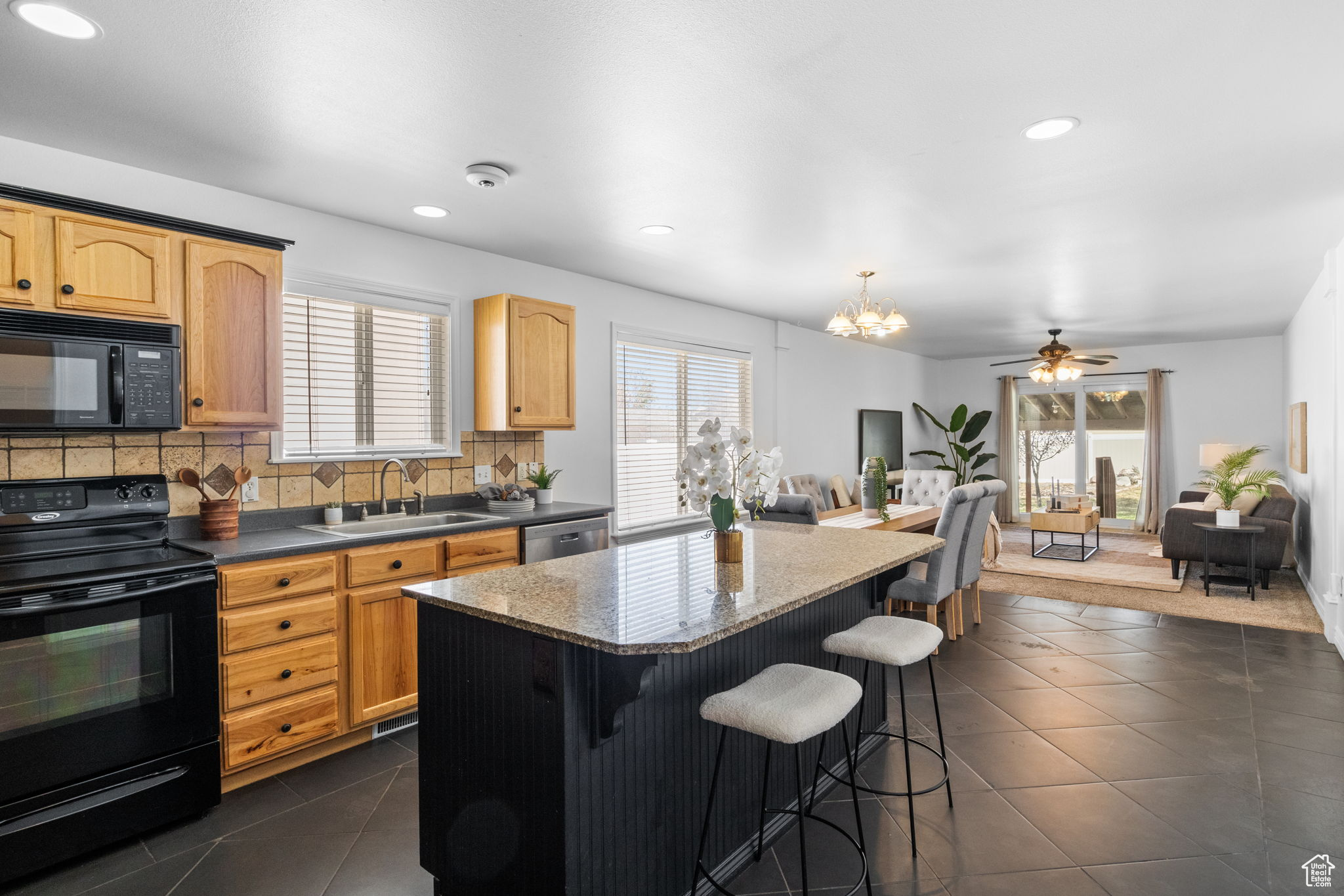 HAMILTON FARMS - Residential