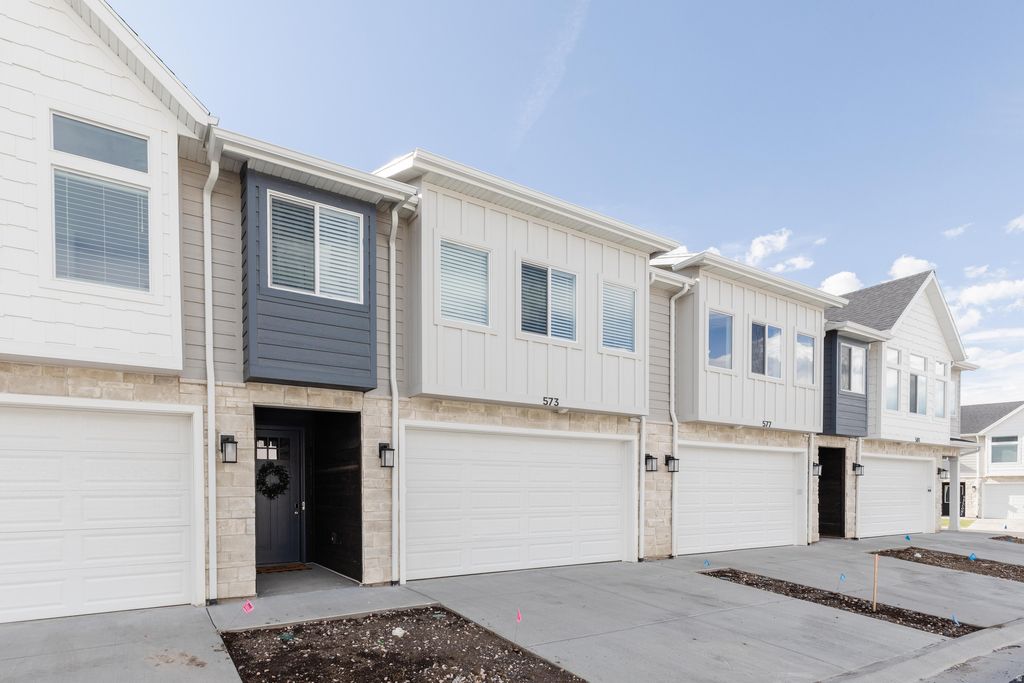 Photo of 573 N RICHLAND VALLEY ST, Garden City, UT 84028 (MLS # 2138651)