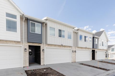 Townhouse For Sale - 573 N Richland Valley St<br/> Rich County, Garden City, UT 84028