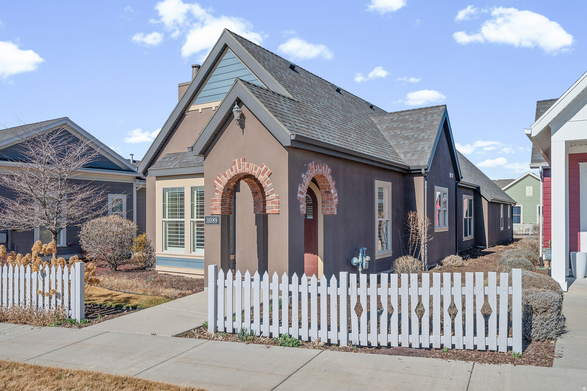 DAYBREAK - Residential