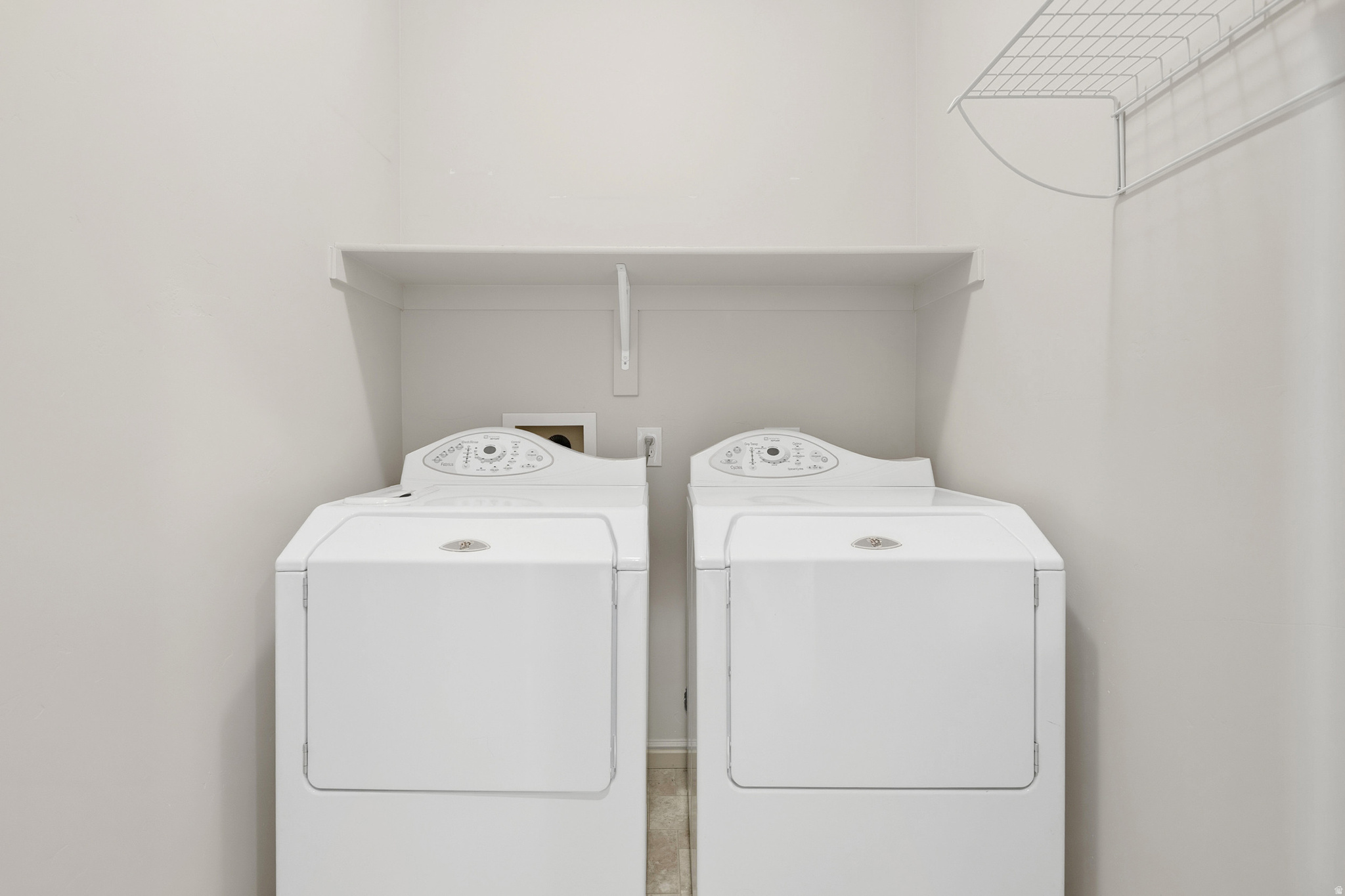 DAYBREAK - Residential