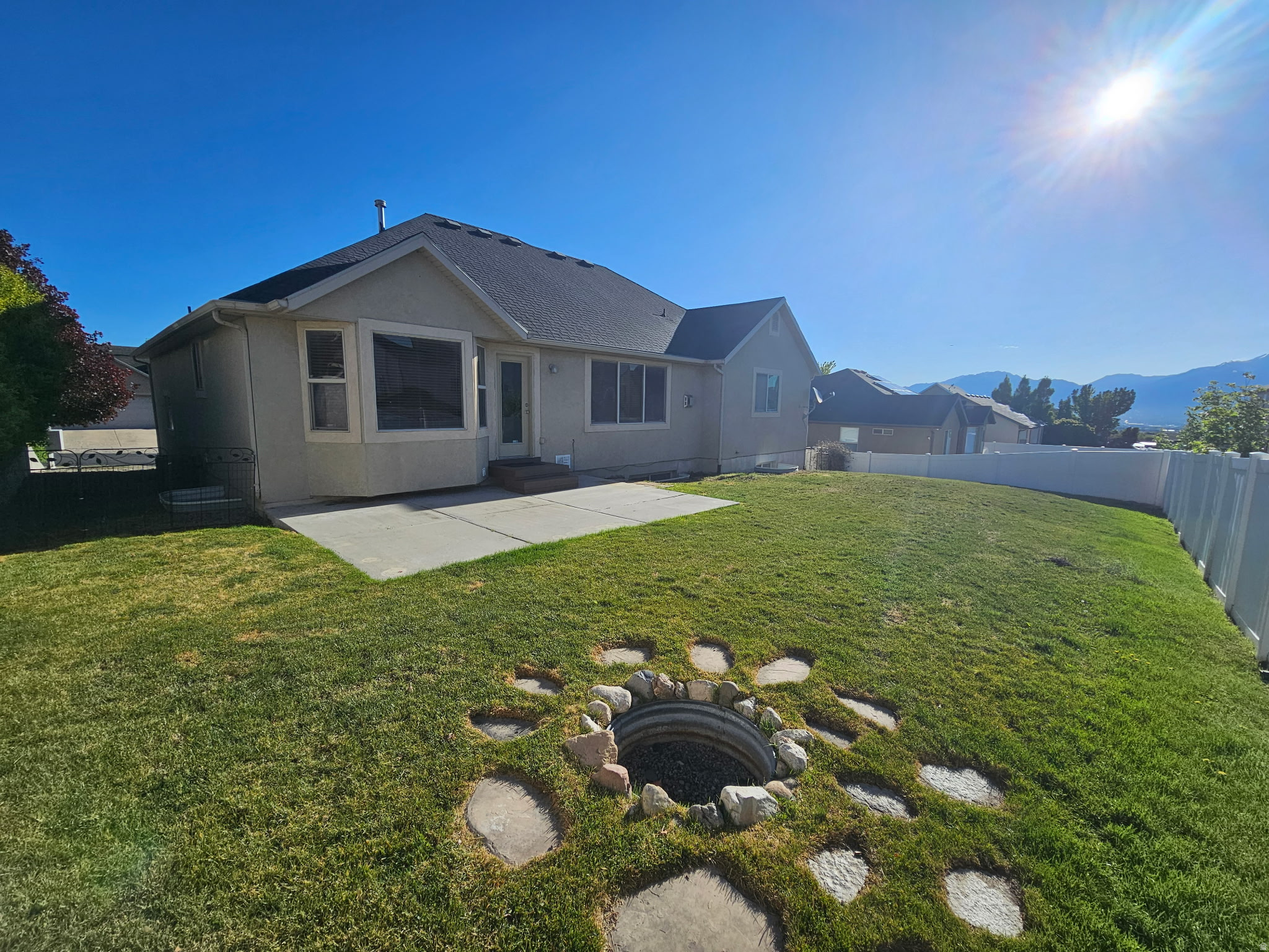 SIENNA VISTA - Residential
