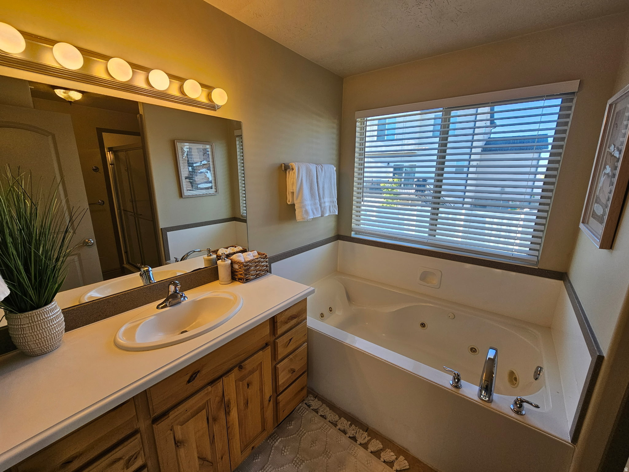 SIENNA VISTA - Residential