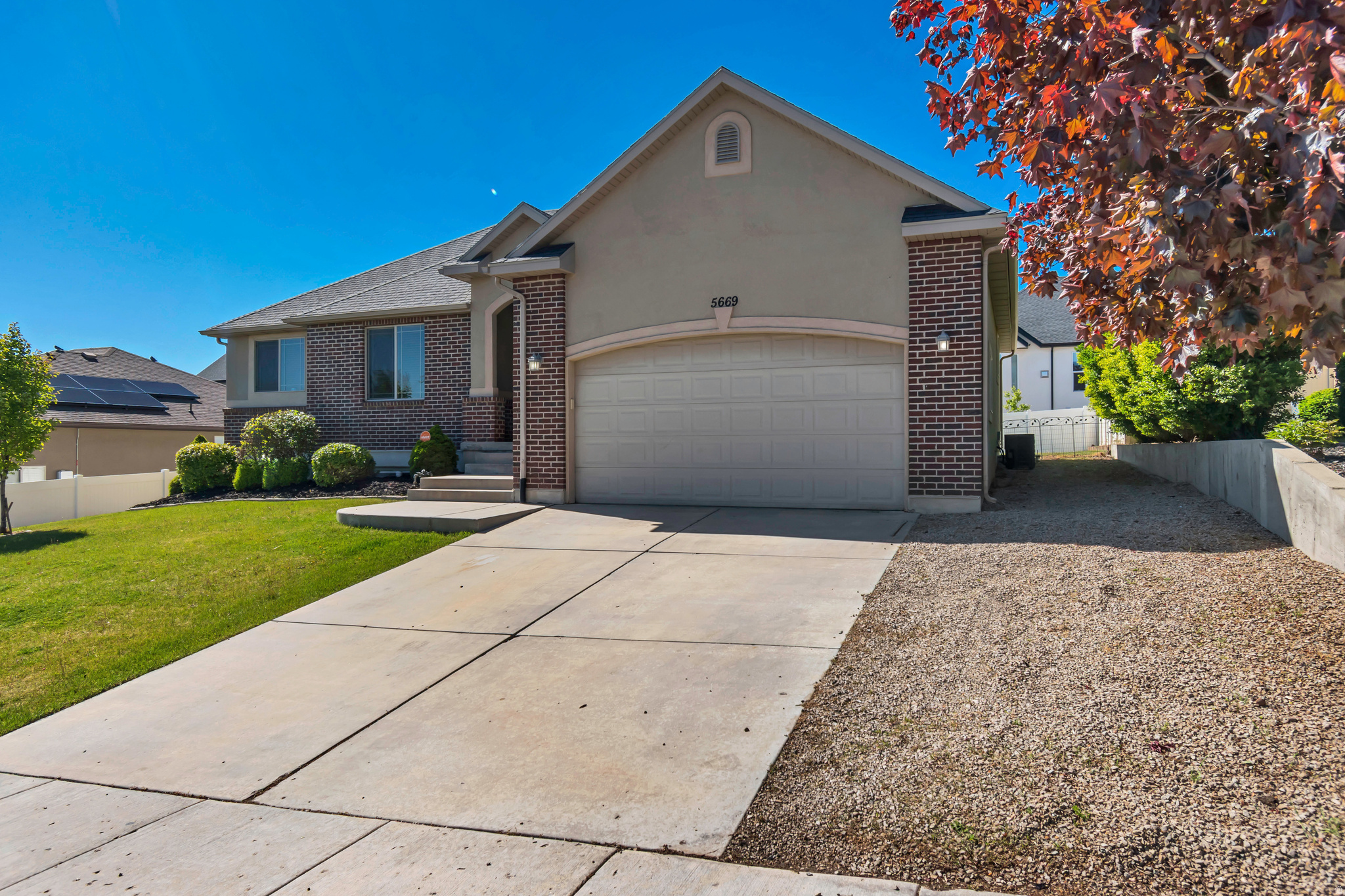 SIENNA VISTA - Residential