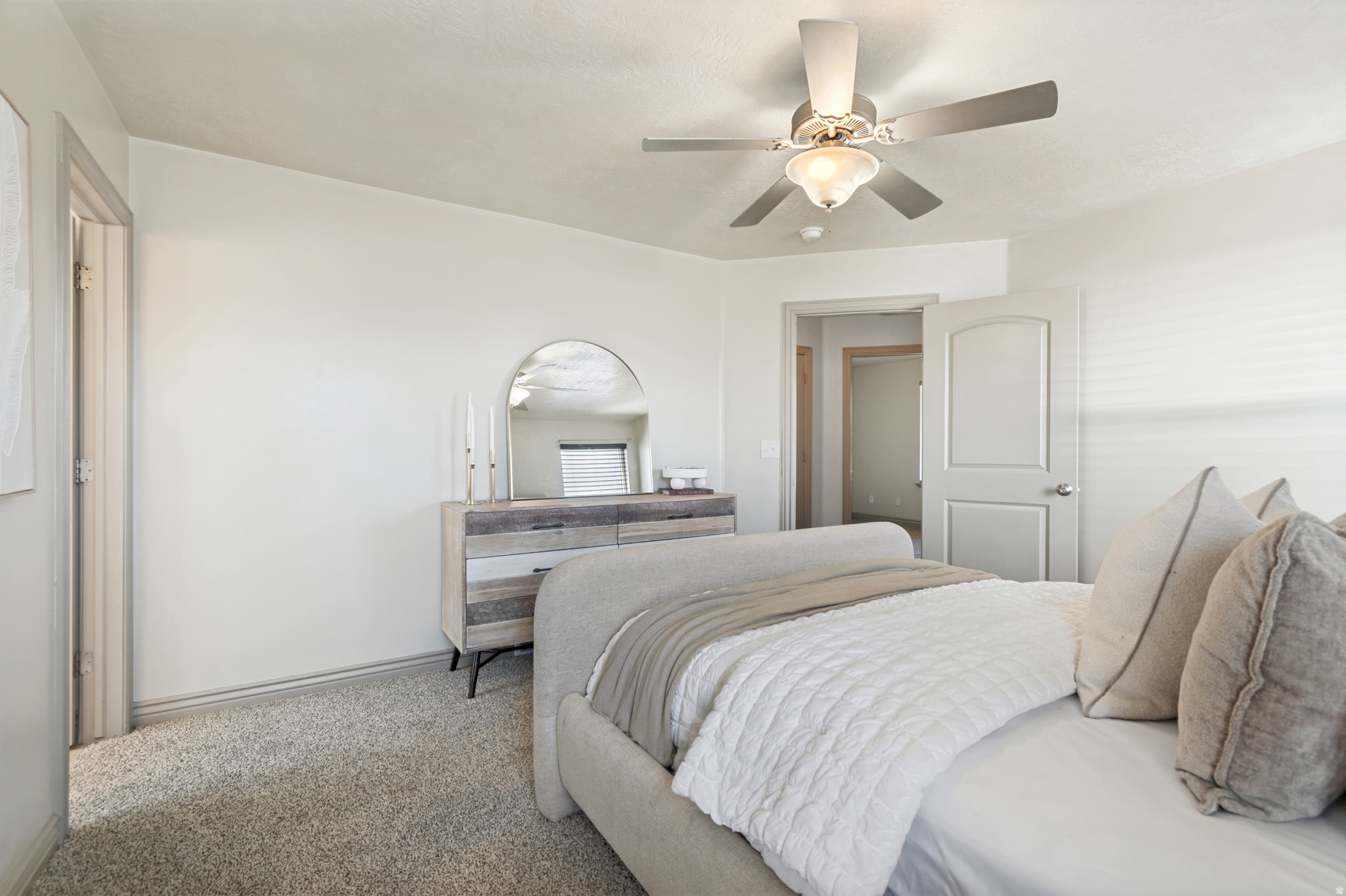 SIENNA VISTA - Residential
