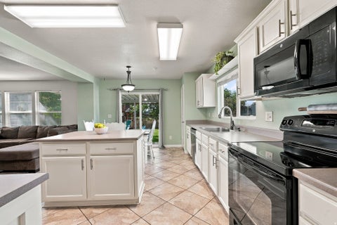 Tiny photo for 1076 S 1050 W, Woods Cross, UT 84087 (MLS # 2185277)