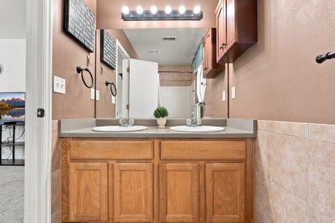 Tiny photo for 1076 S 1050 W, Woods Cross, UT 84087 (MLS # 2185277)
