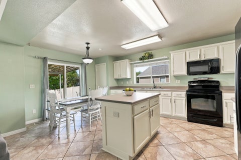 Tiny photo for 1076 S 1050 W, Woods Cross, UT 84087 (MLS # 2185277)