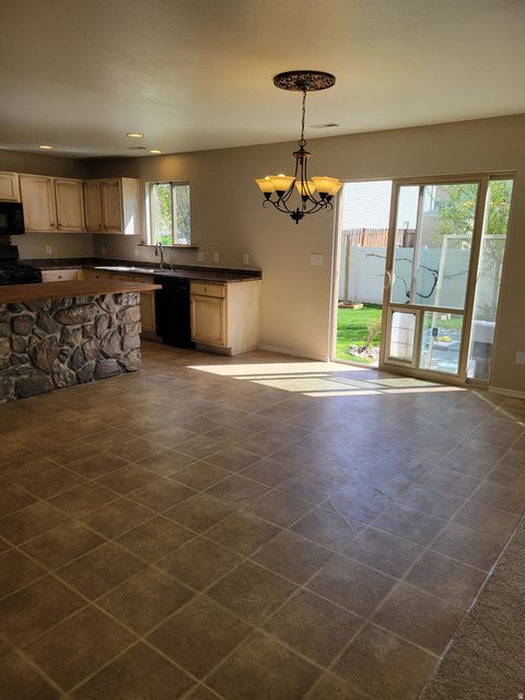 Tiny photo for 511 S SPANISH FIELDS DR, Spanish Fork, UT 84660 (MLS # 2151293)