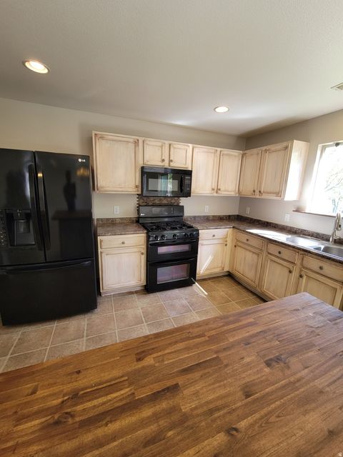 Tiny photo for 511 S SPANISH FIELDS DR, Spanish Fork, UT 84660 (MLS # 2151293)