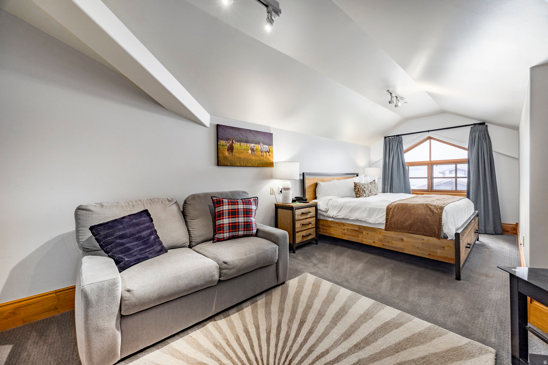 LODGES AT DEER VALLEY - Residential