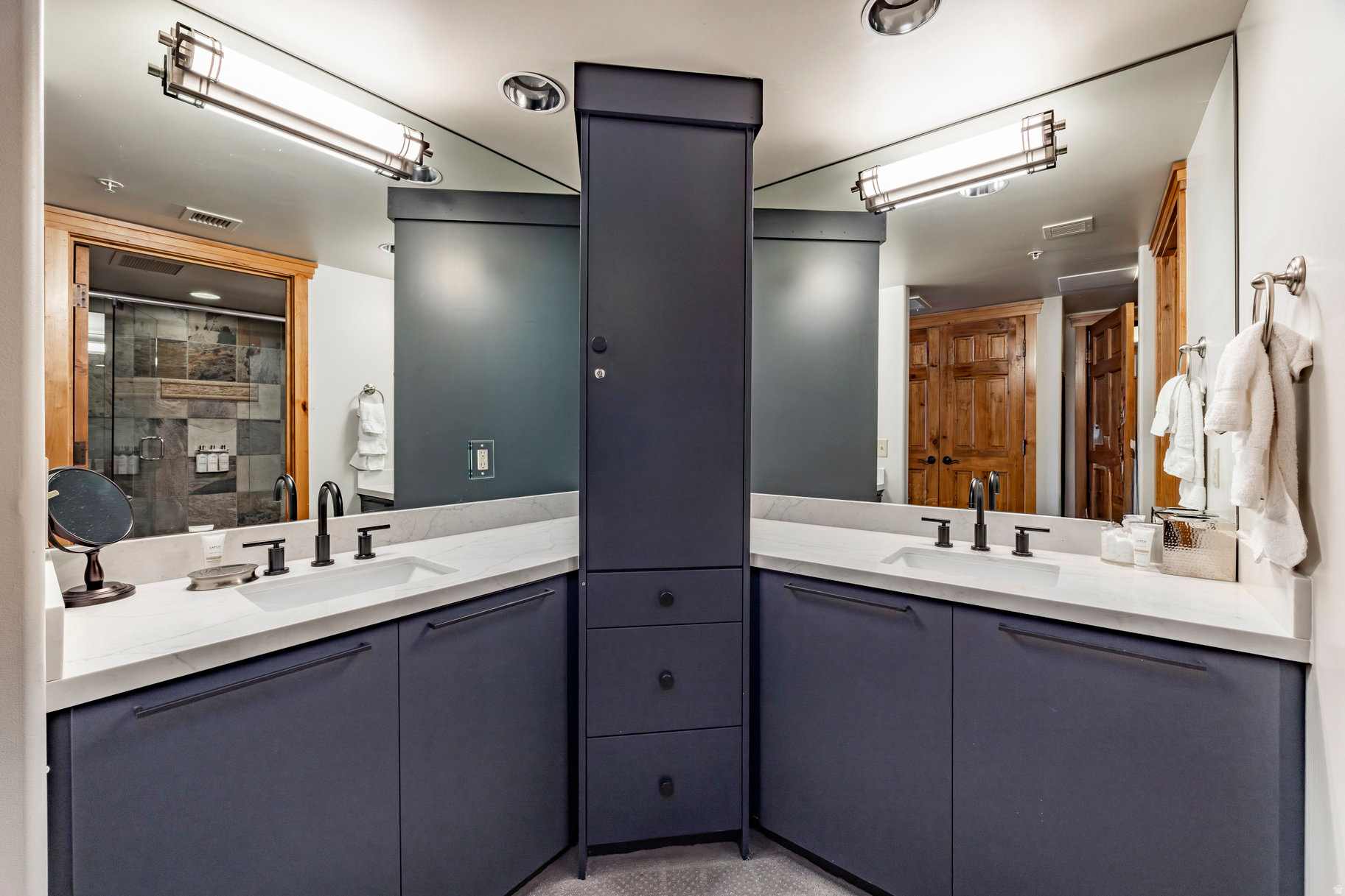 LODGES AT DEER VALLEY - Residential