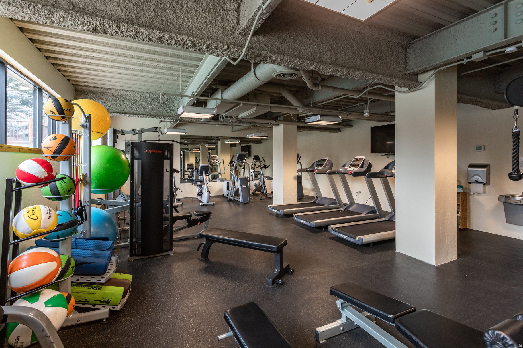 LODGES AT DEER VALLEY - Residential