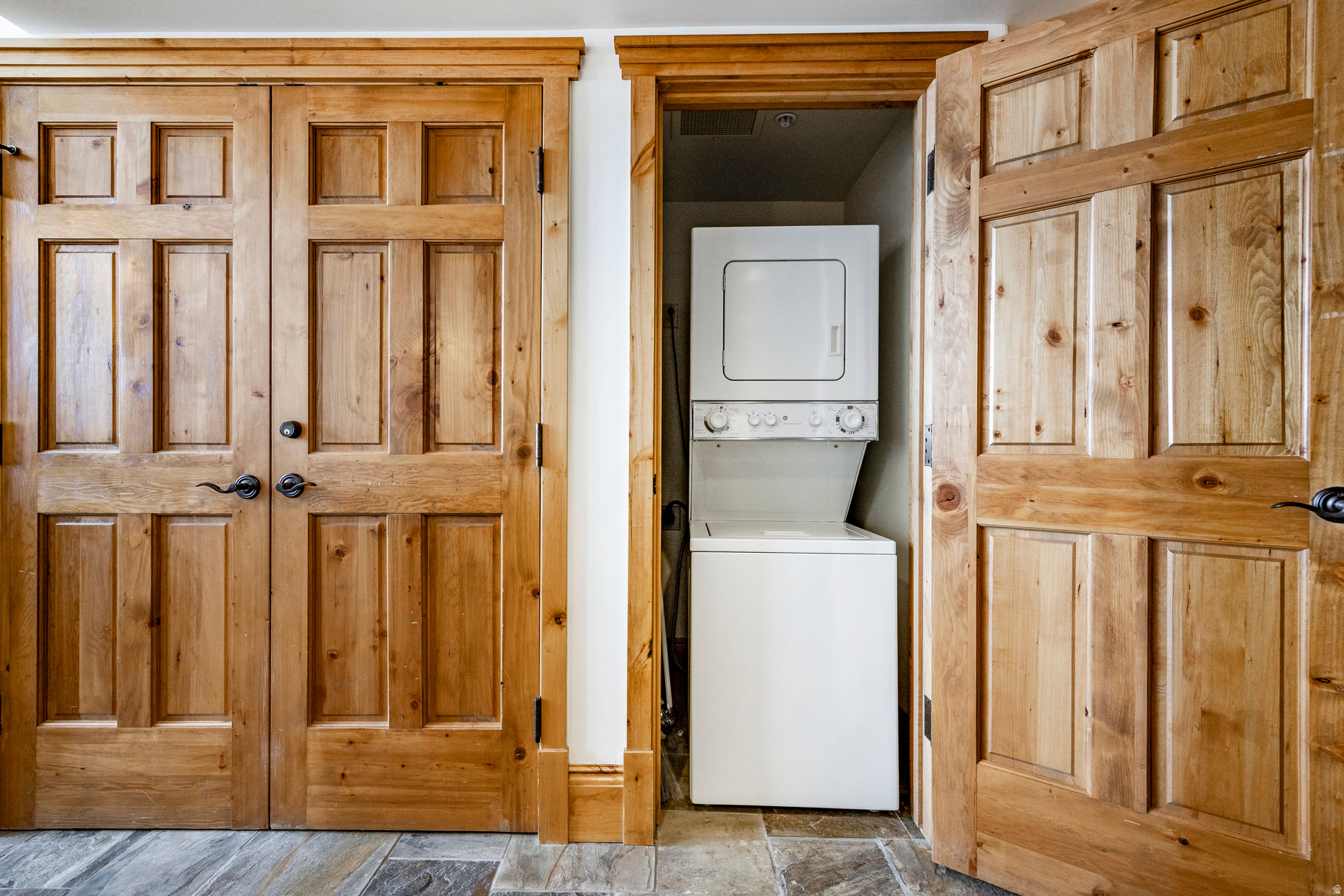 LODGES AT DEER VALLEY - Residential