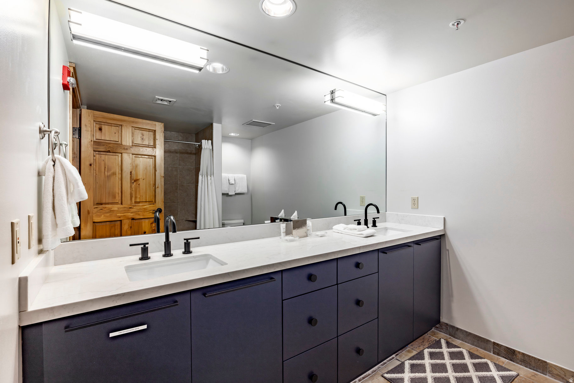 LODGES AT DEER VALLEY - Residential