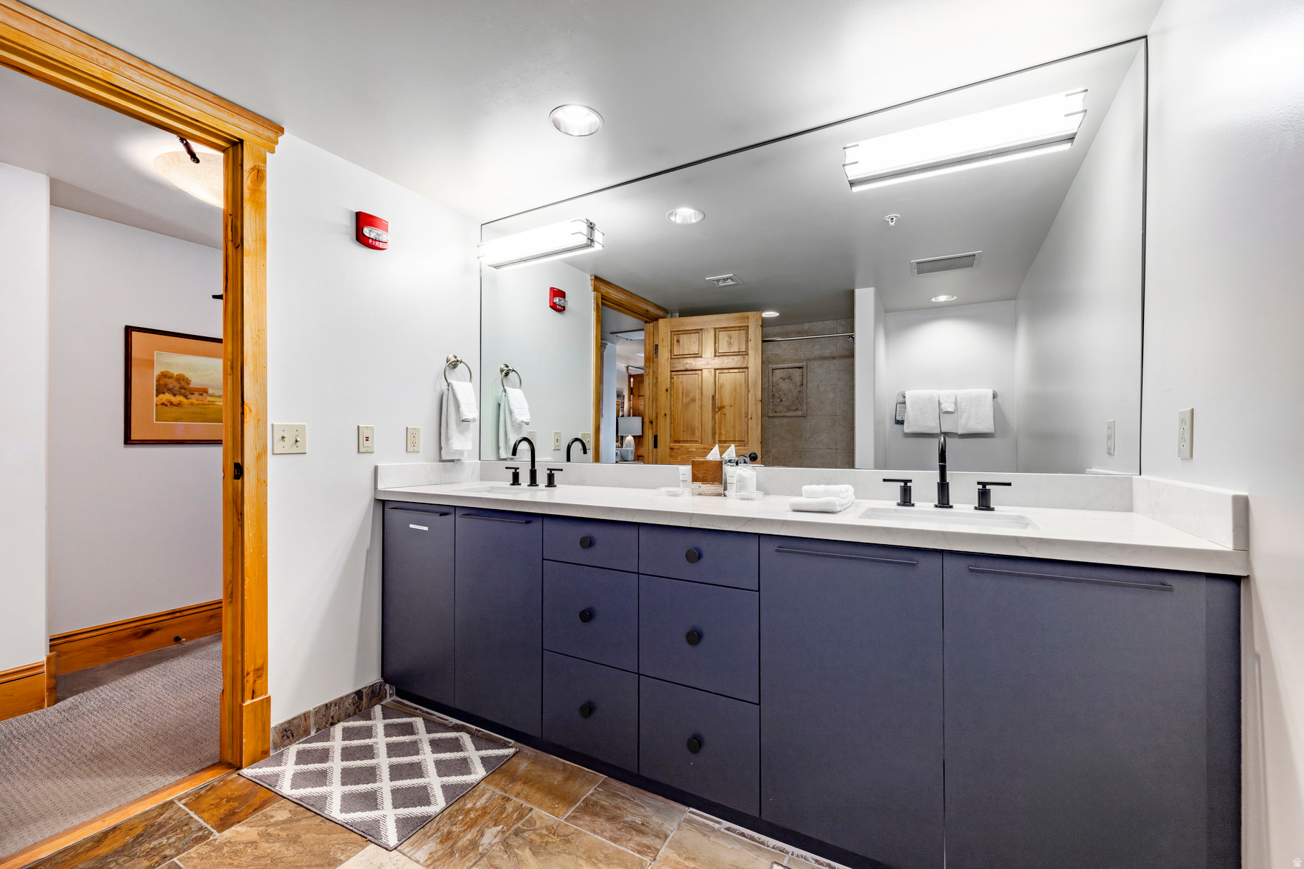 LODGES AT DEER VALLEY - Residential