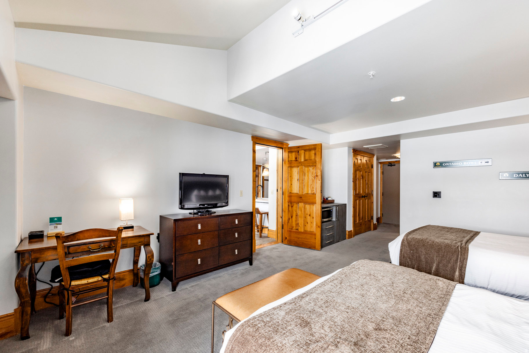 LODGES AT DEER VALLEY - Residential