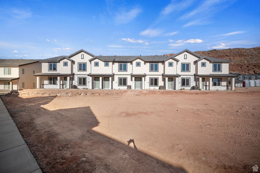 Photo of 3373 E DANCE HALL LN #2355, Washington, UT 84780 (MLS # 2116378)