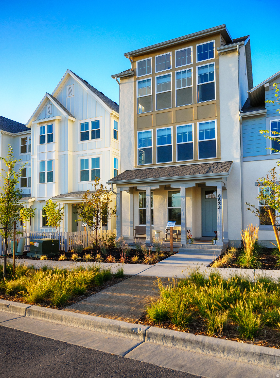 DAYBREAK - Residential