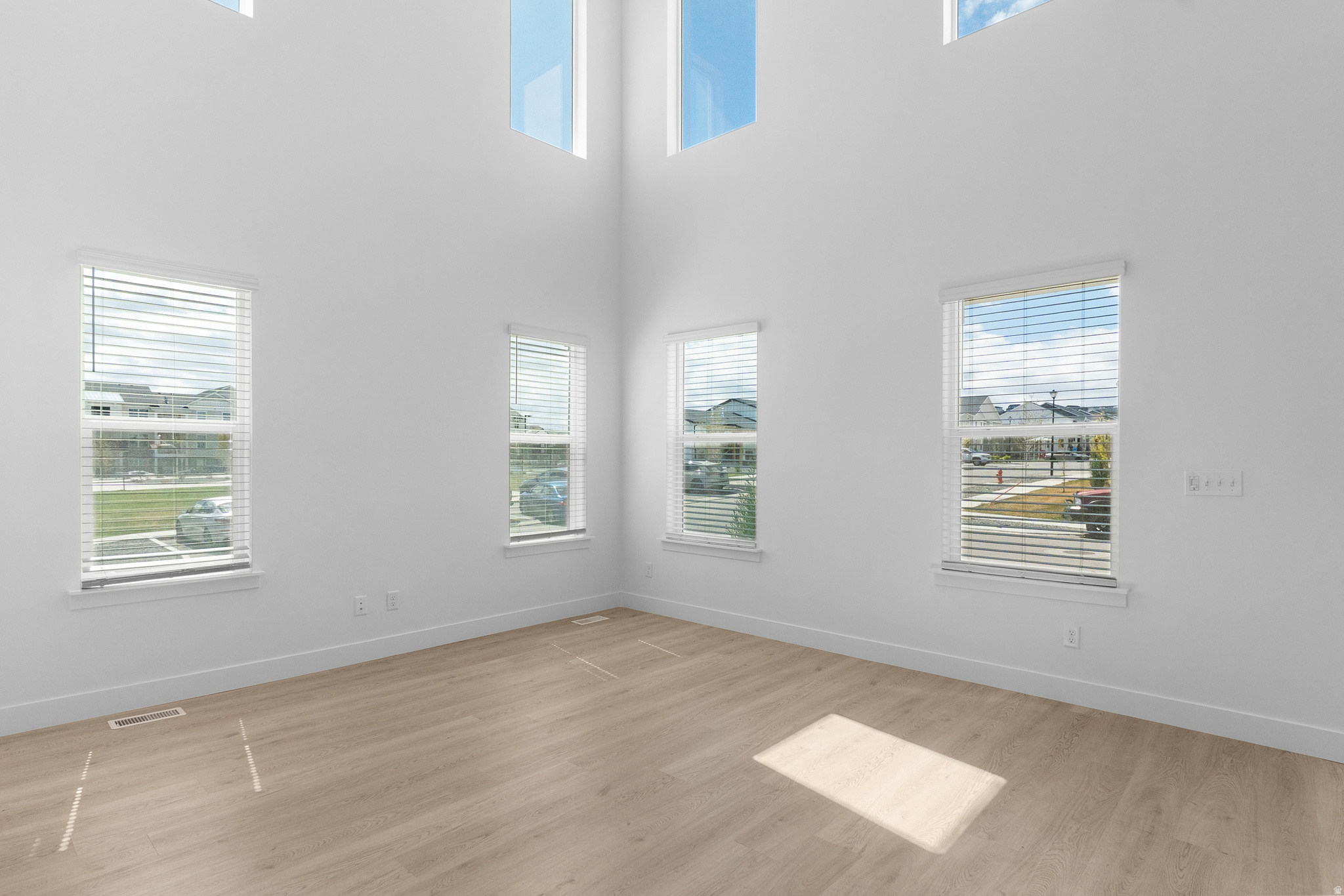 WILLOW POINT - Residential