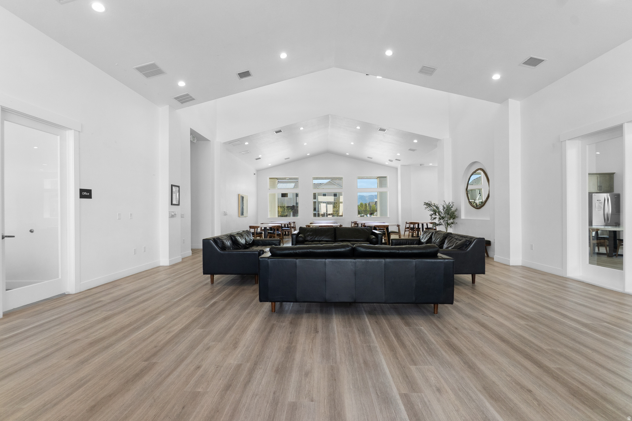 WILLOW POINT - Residential