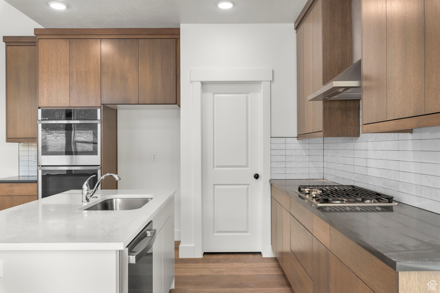 RIDGE - Residential