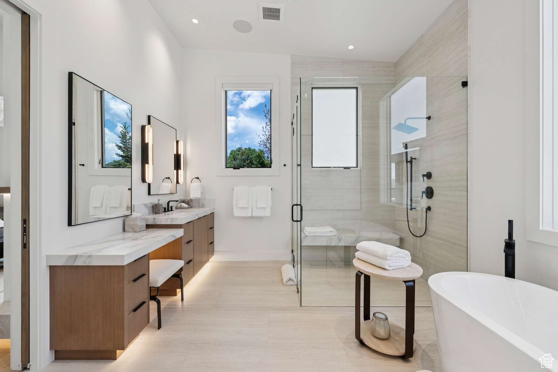 SKYRIDGE-URSA - Residential