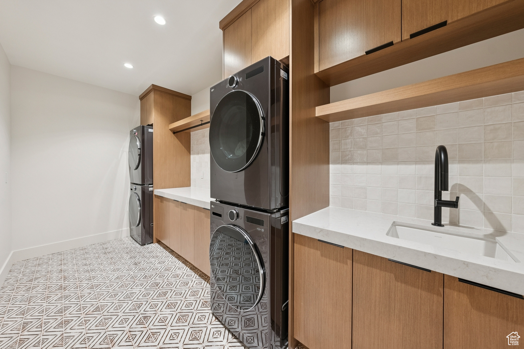 SKYRIDGE-URSA - Residential