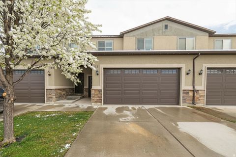 Photo of 111 E 690 S, Smithfield, UT 84335 (MLS # 2152509)