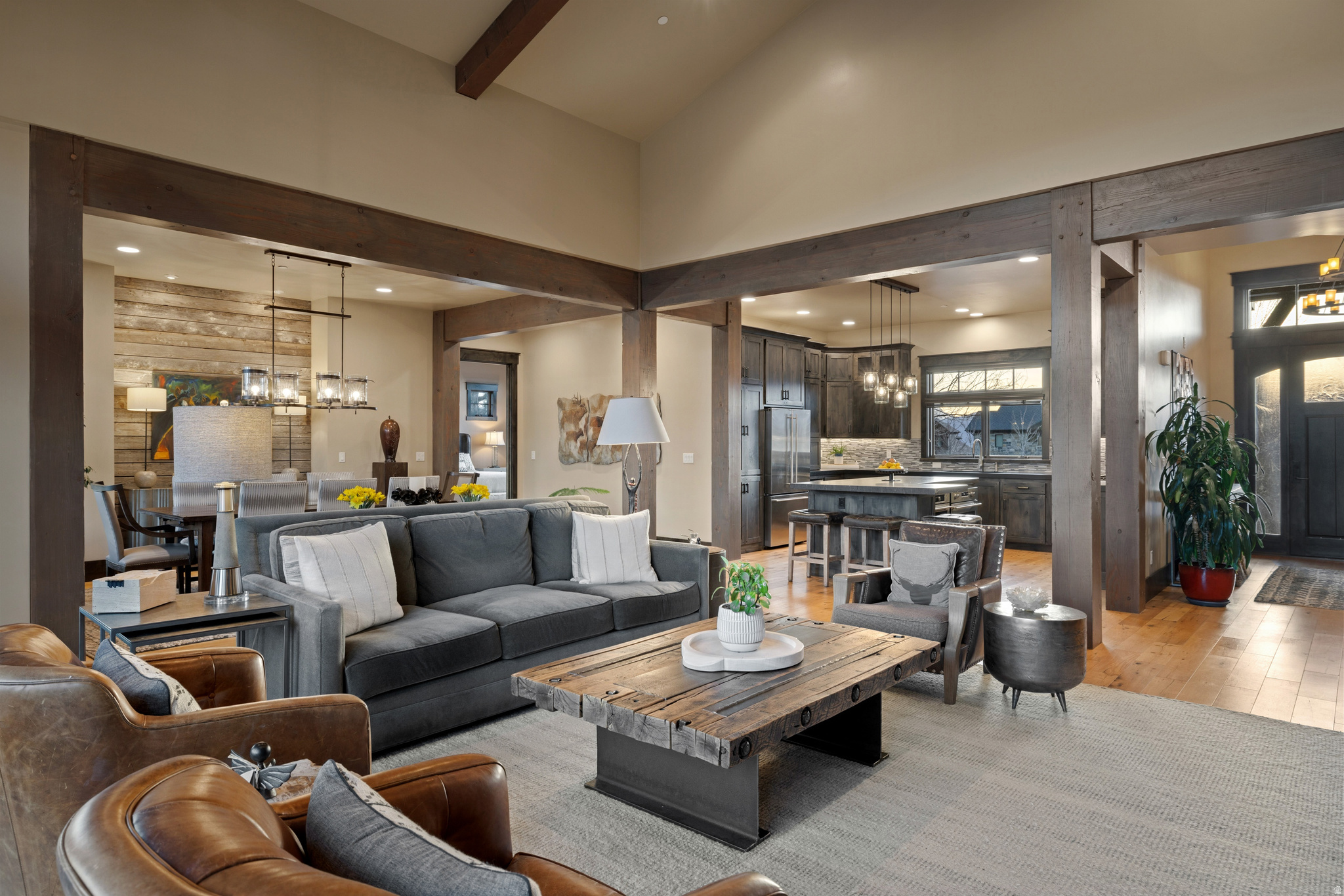 RED LEDGES - Residential