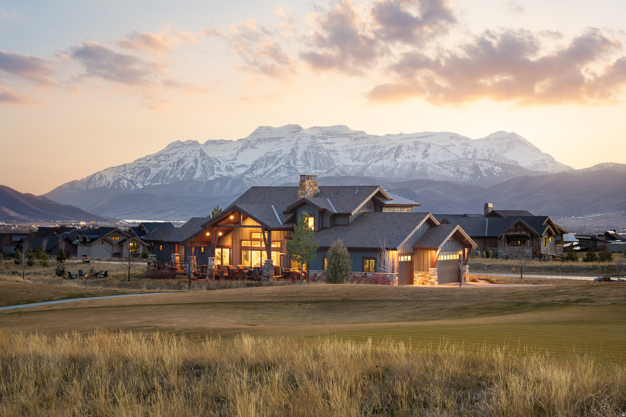 RED LEDGES - Residential
