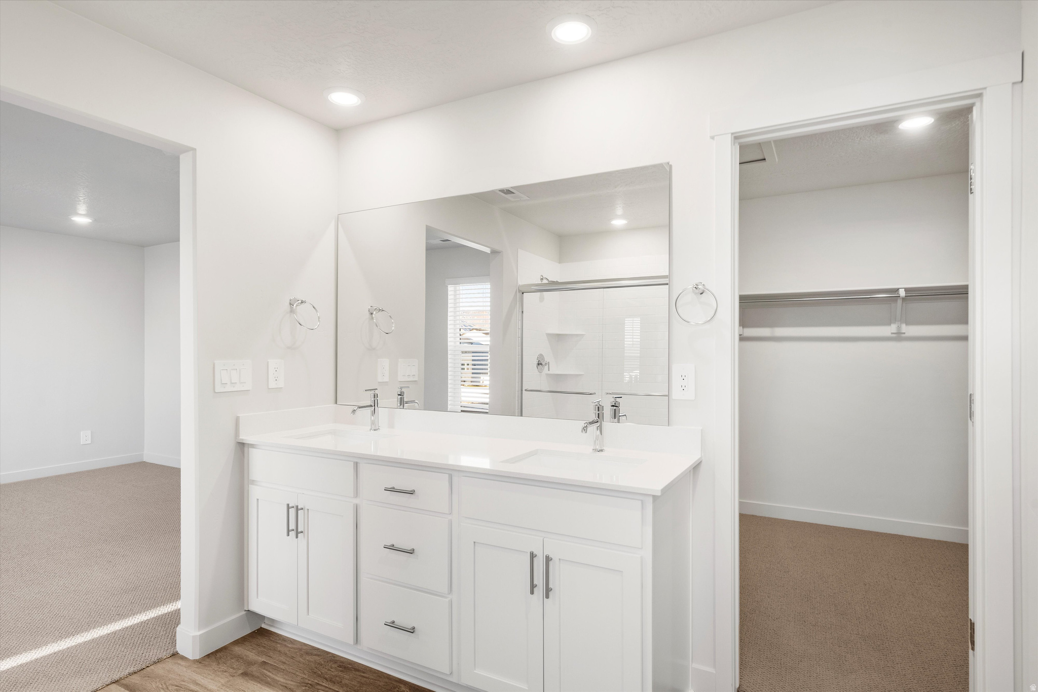 PROSPERTY OVERLAKE - Residential