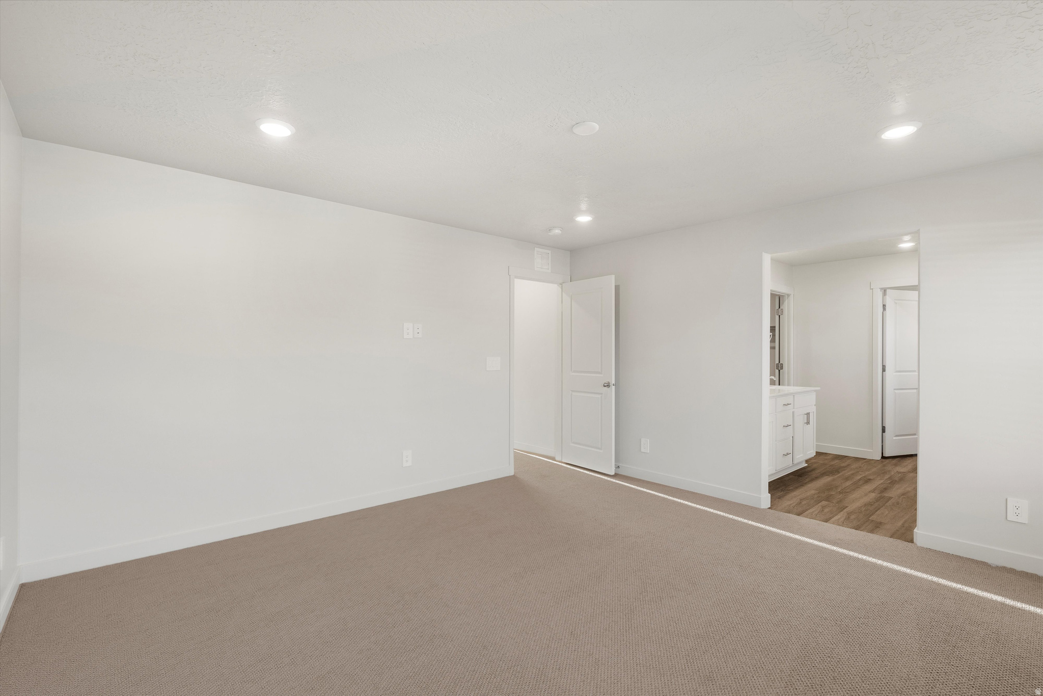 PROSPERTY OVERLAKE - Residential